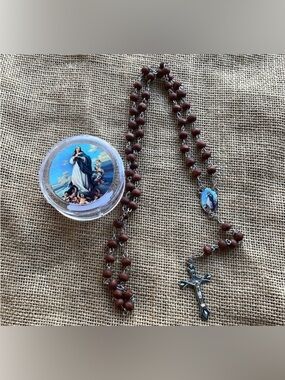 Rosary Guardian, angel wooden beaded new in box Floral scent Import New in box